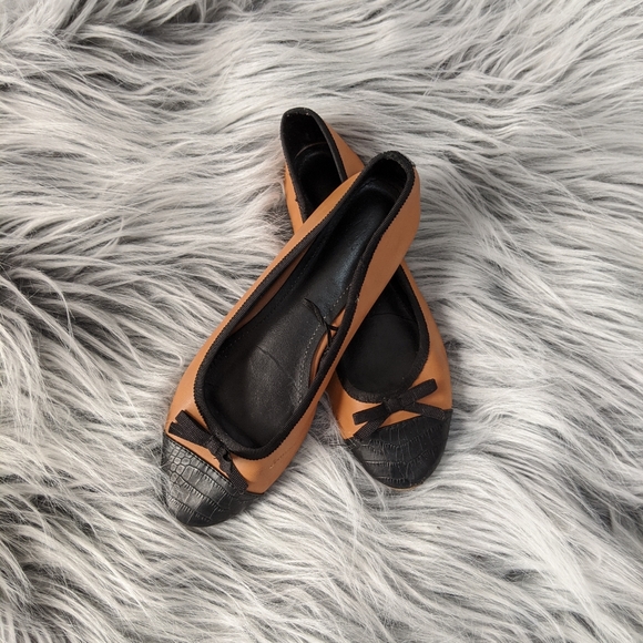 H&M Tan Flats - Picture 3 of 11